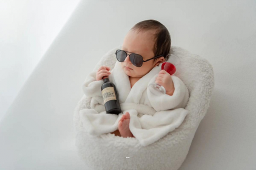 代怀选性别包生男孩宝宝拉白色粘液